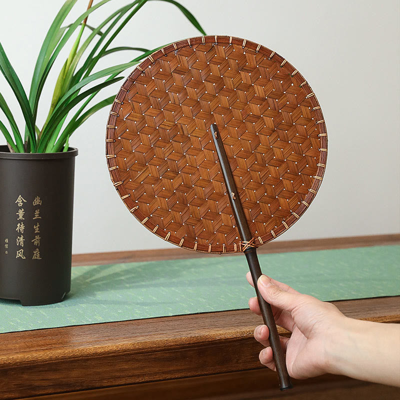 Handgefertigter runder achteckiger Bambusfächer im Vintage-Chinesischen Stil mit langem Griff von Buddha Steine