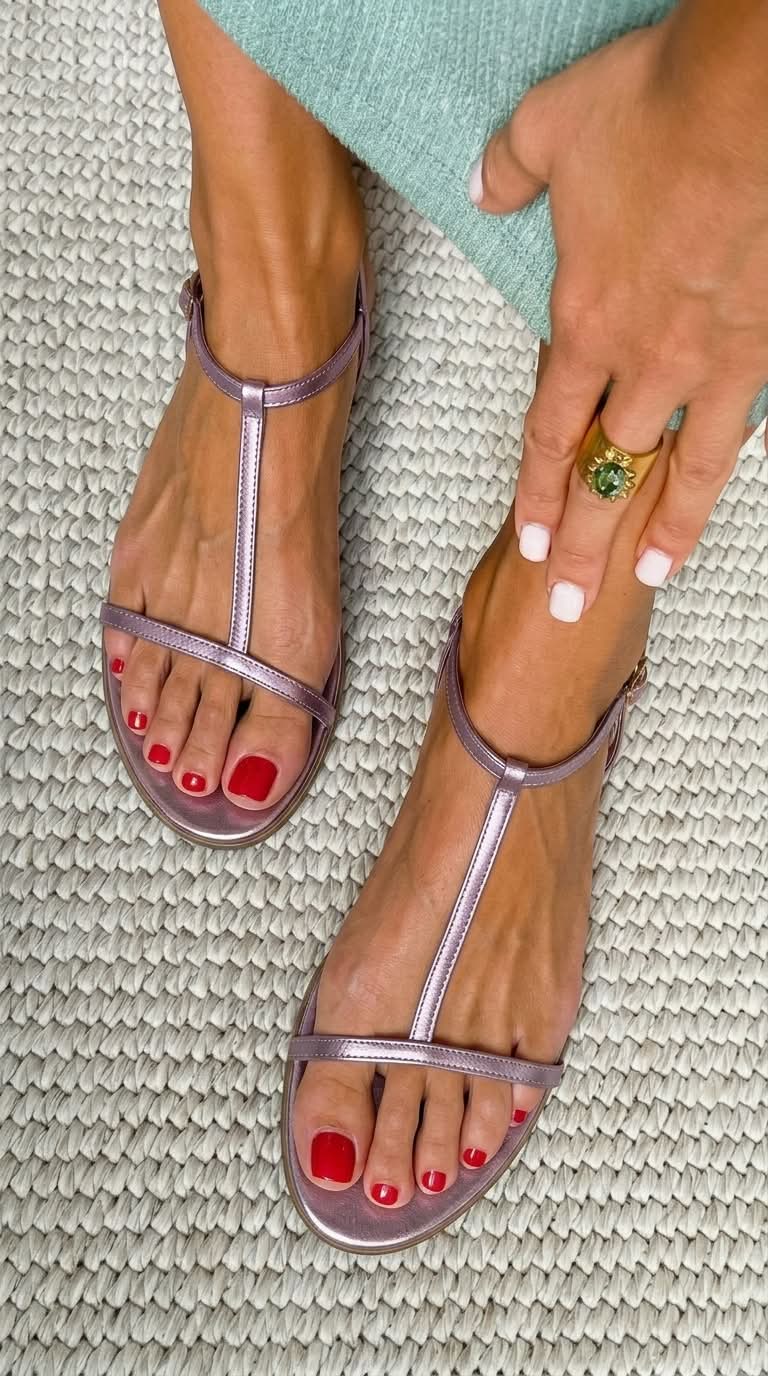 Rosalba | Gold Sandals for Spring