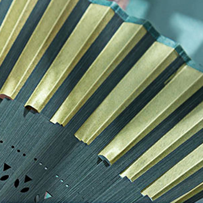 Praktischer Faltfächer aus Bambus mit Farbverlauf von Buddha Stones