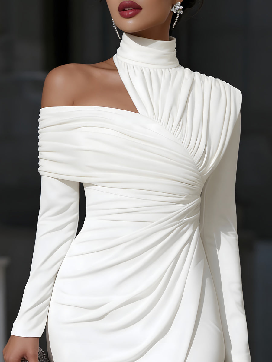 Petra | Abendkleid mit Hohem Kragen und Einem Schulterdesign
