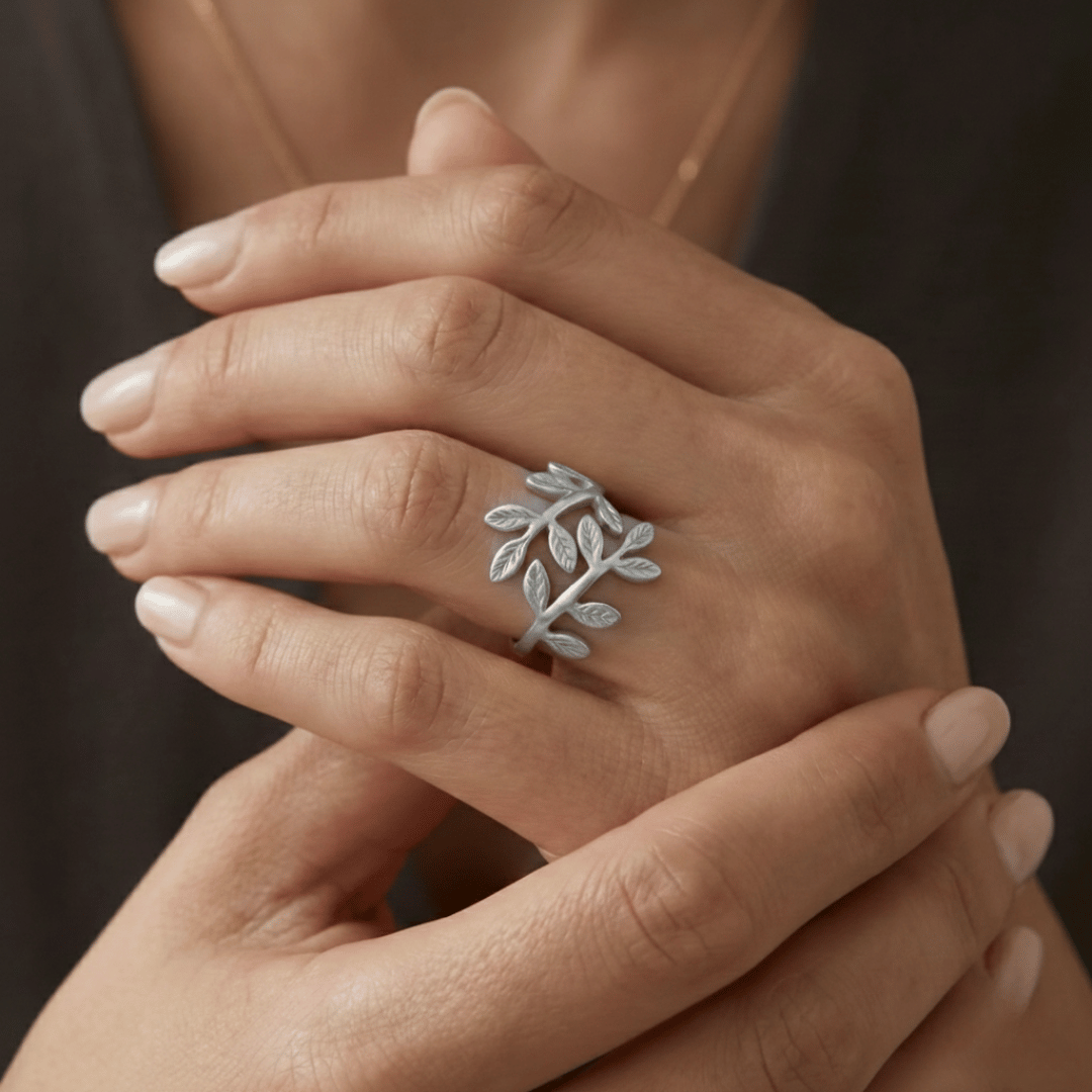 Liora™ - Eleganter Ring mit Olivenblatt-Motiv
