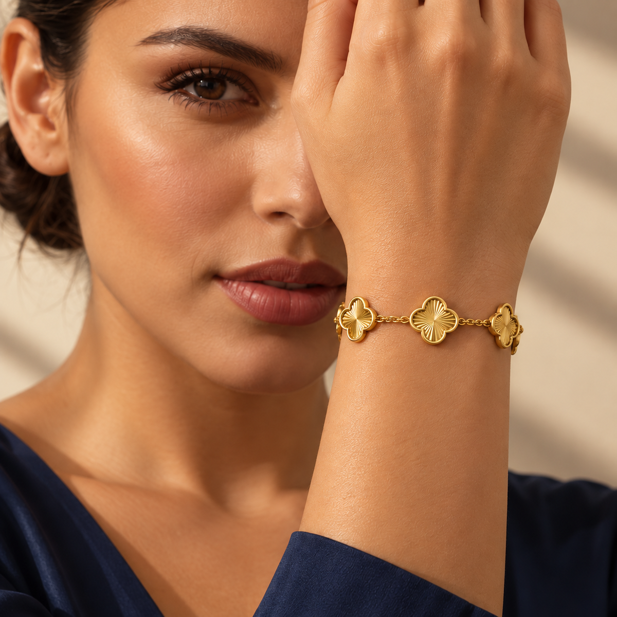 Zaralina™ - Elegantes Armband mit Kleeblatt-Motiv
