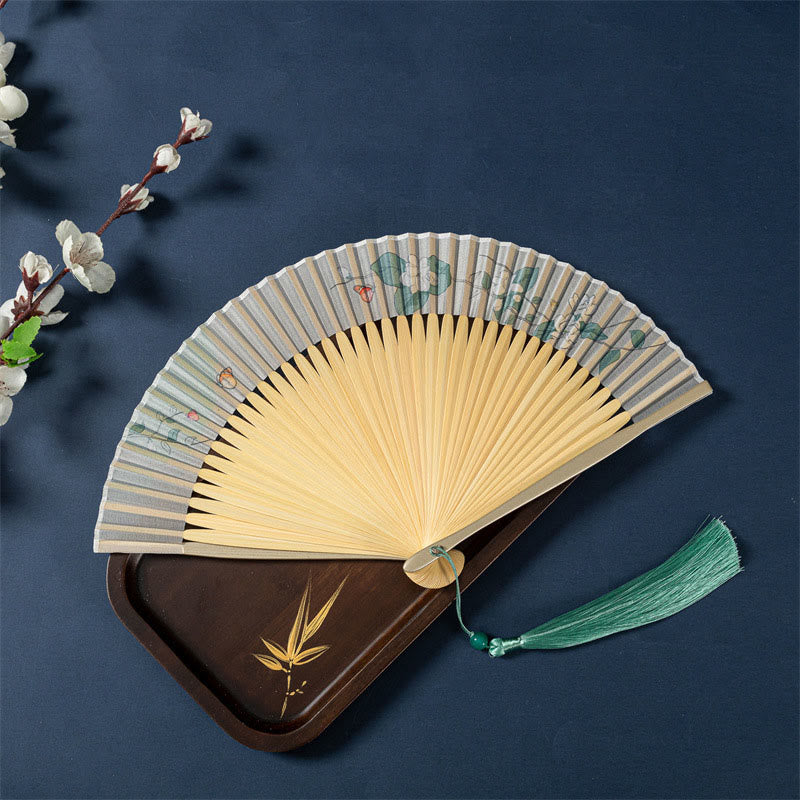 Faltbarer Handfächer aus Seide und Bambus mit Buddha-Motiven, Lotus, Begonie, Blume und Jasmin – 21 cm