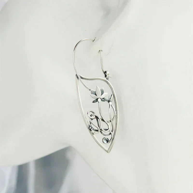 Sterlingsilber Ohrringe mit Lotusblumen-Motiv