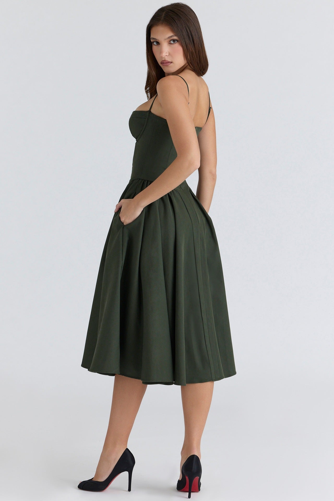 "NOVA | Korsettkleid" can be rewritten as "NOVA | Korsett Dress".