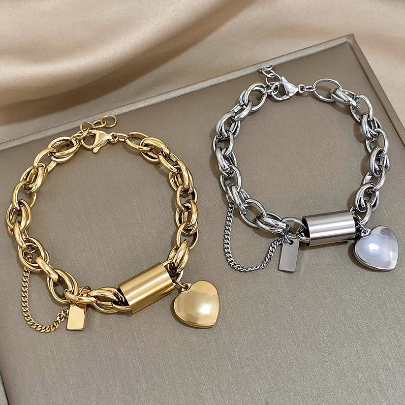 Charm-Armband mit goldenem Herz