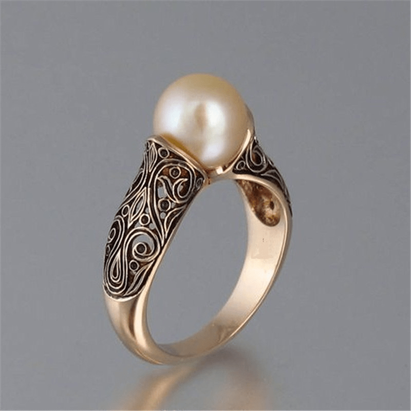 Antiker Goldring mit Perle