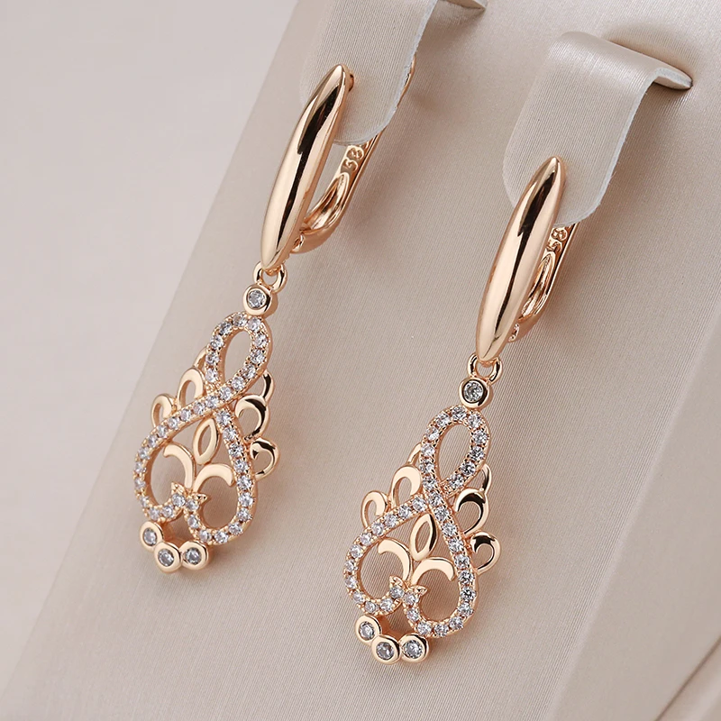 Elegante Goldene Elfen-Ohrringe mit Zirkonia