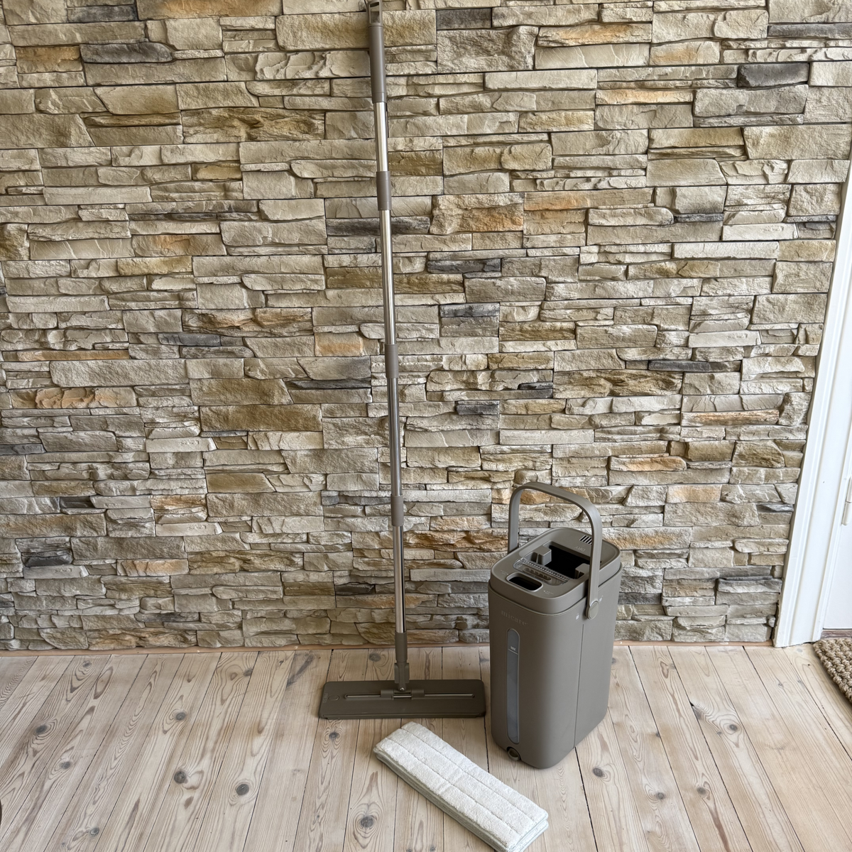 Clean Water Mop™ — The Mop That Keeps Dirty Water Separate